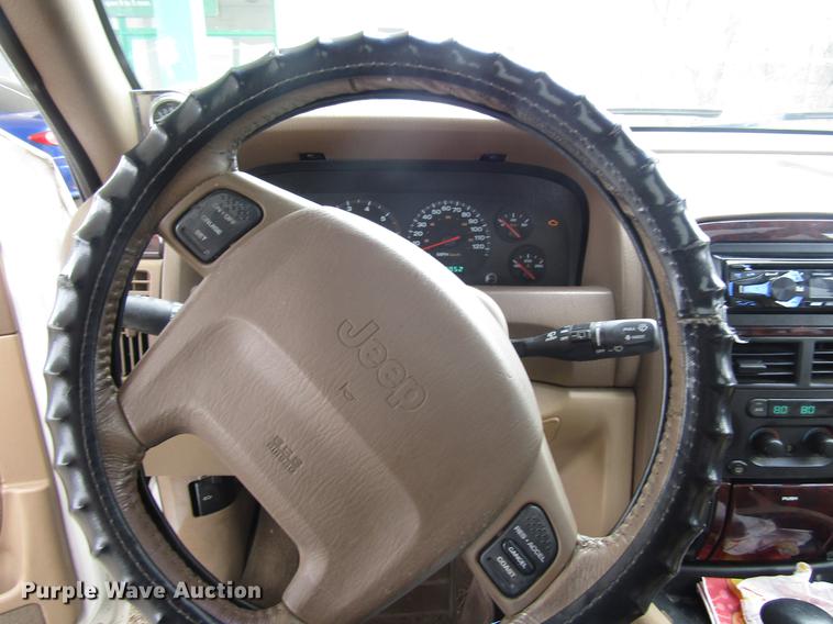 image for item DD7446 2000 Jeep Grand Cherokee SUV