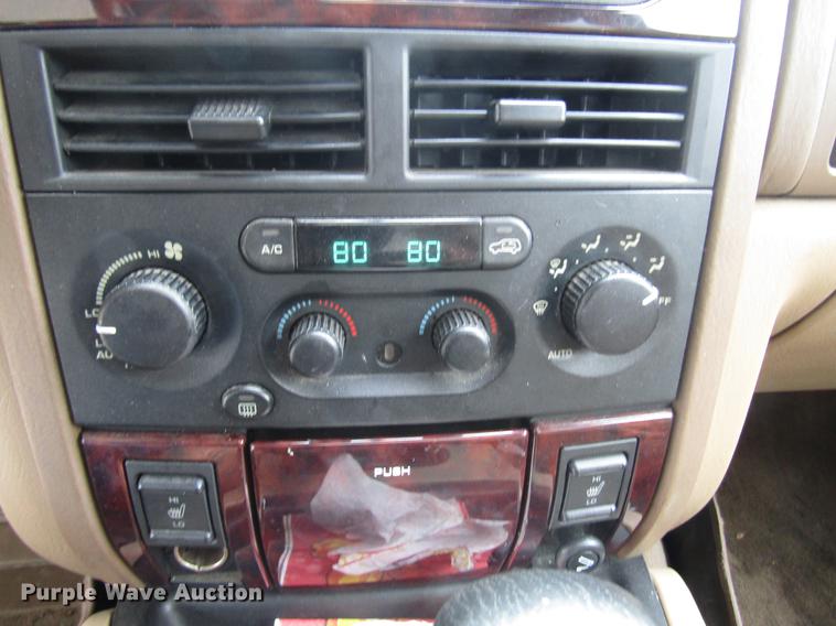 image for item DD7446 2000 Jeep Grand Cherokee SUV