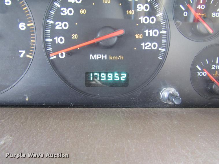 image for item DD7446 2000 Jeep Grand Cherokee SUV