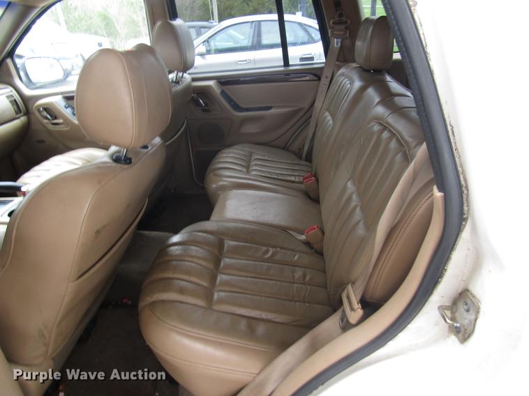 image for item DD7446 2000 Jeep Grand Cherokee SUV