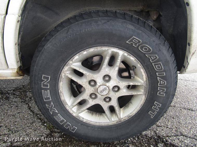 image for item DD7446 2000 Jeep Grand Cherokee SUV