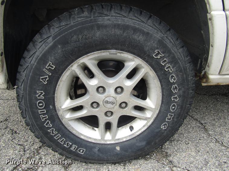 image for item DD7446 2000 Jeep Grand Cherokee SUV