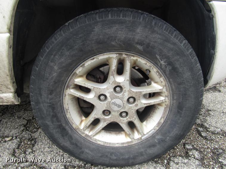 image for item DD7446 2000 Jeep Grand Cherokee SUV