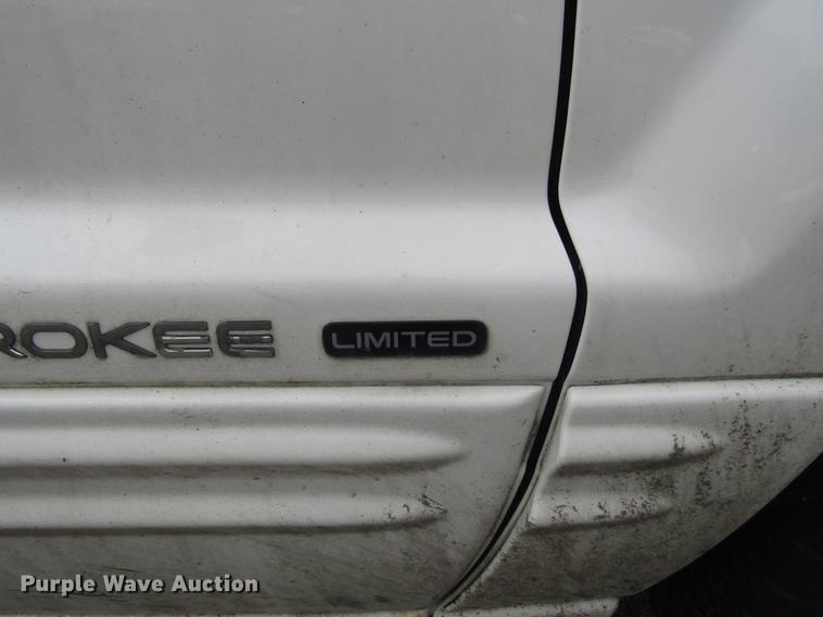 image for item DD7446 2000 Jeep Grand Cherokee SUV