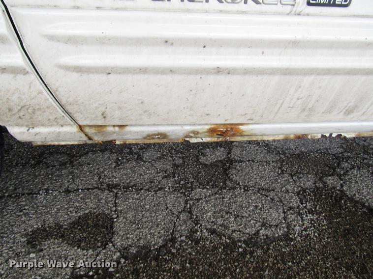 image for item DD7446 2000 Jeep Grand Cherokee SUV