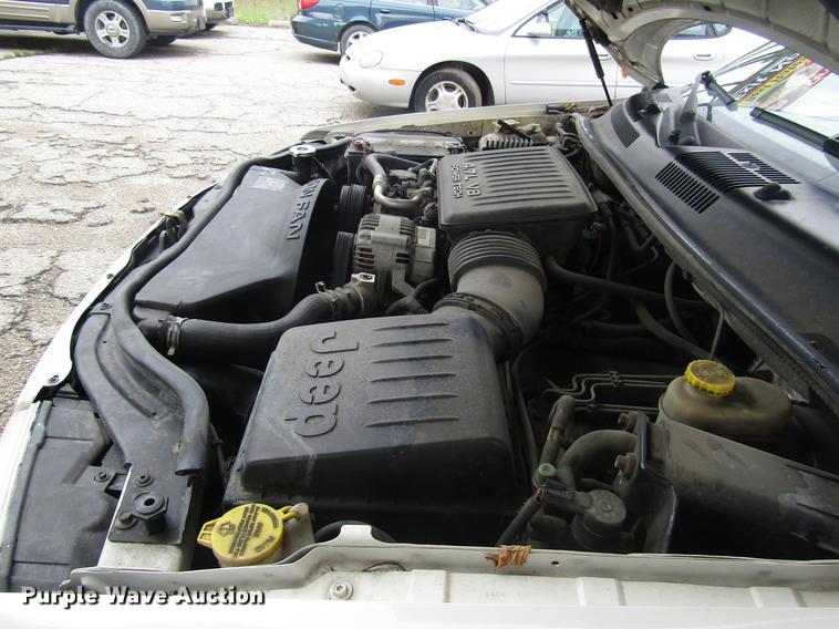 image for item DD7446 2000 Jeep Grand Cherokee SUV