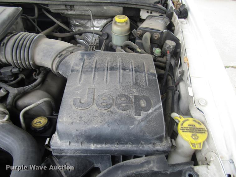 image for item DD7446 2000 Jeep Grand Cherokee SUV