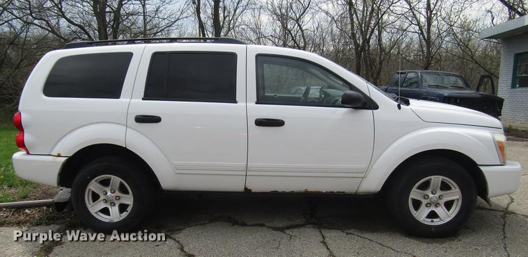 image for item DD7448 2004 Dodge Durango SLT SUV