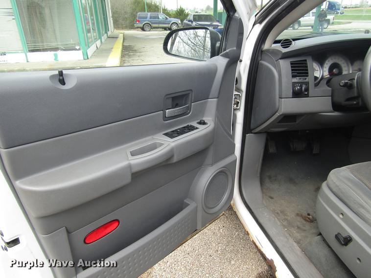image for item DD7448 2004 Dodge Durango SLT SUV