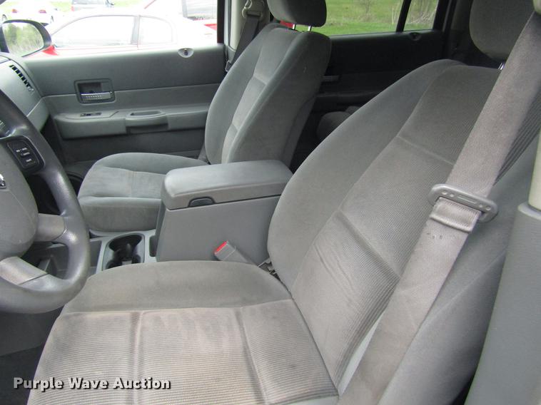 image for item DD7448 2004 Dodge Durango SLT SUV