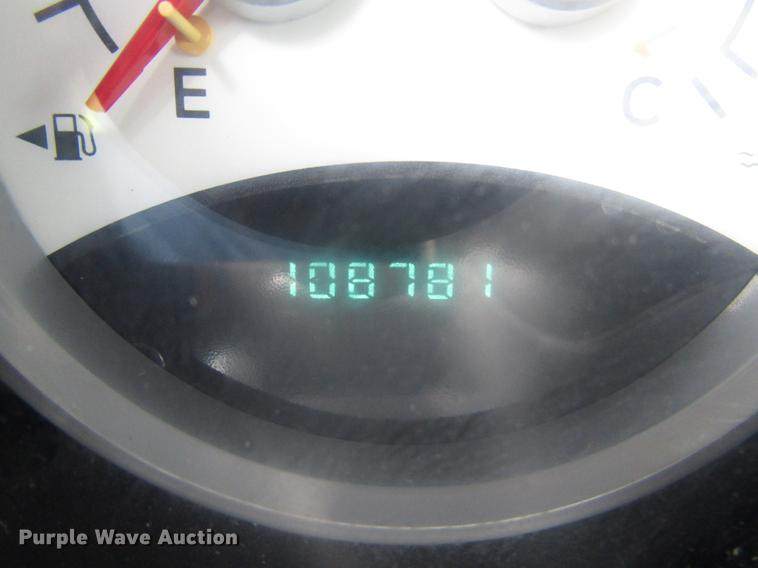 image for item DD7448 2004 Dodge Durango SLT SUV