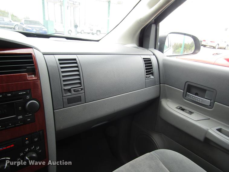 image for item DD7448 2004 Dodge Durango SLT SUV