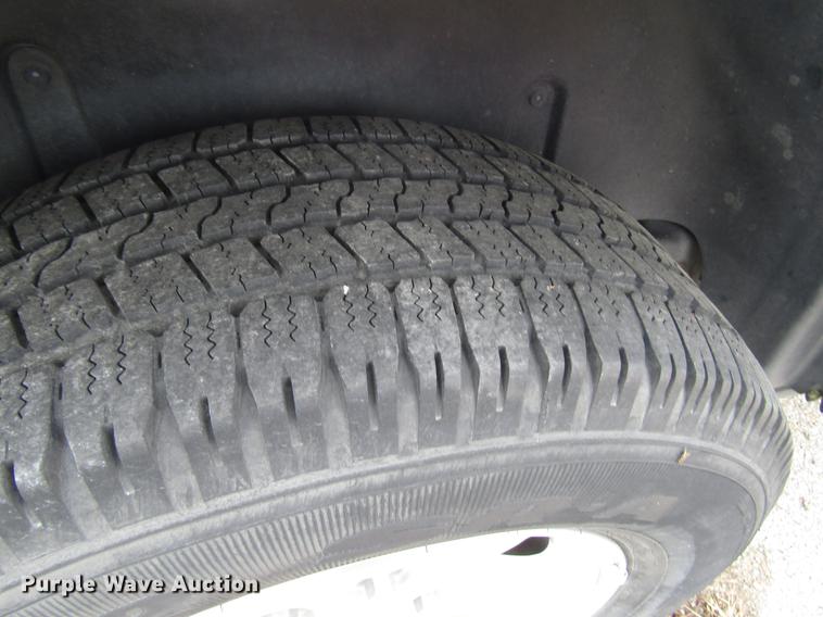 image for item DD7448 2004 Dodge Durango SLT SUV