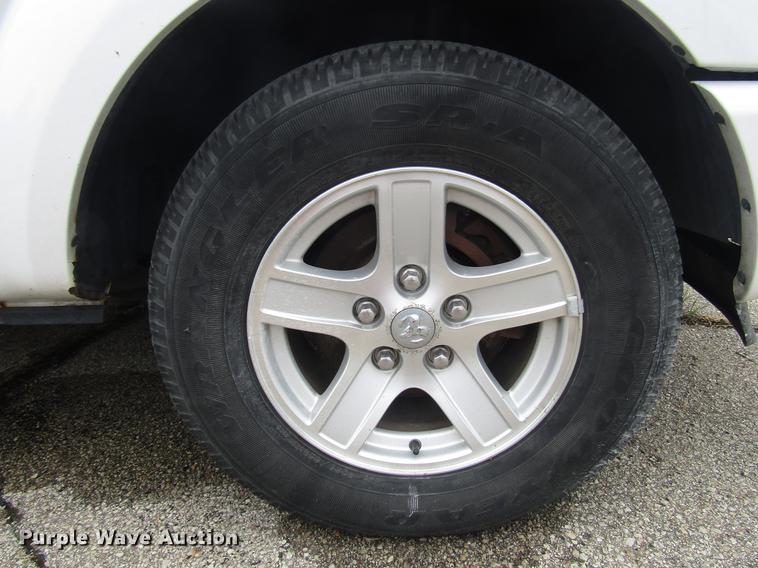 image for item DD7448 2004 Dodge Durango SLT SUV