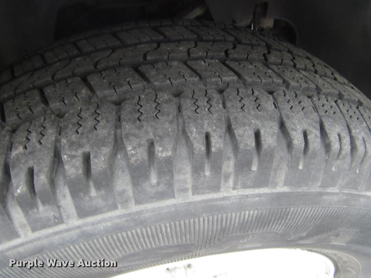 image for item DD7448 2004 Dodge Durango SLT SUV