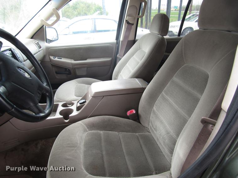 image for item DD7450 2002 Ford Explorer SUV