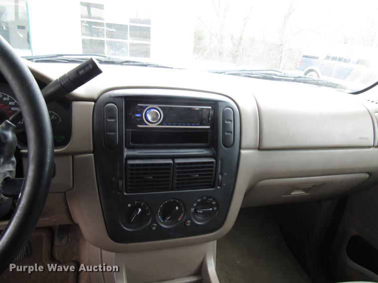 image for item DD7450 2002 Ford Explorer SUV