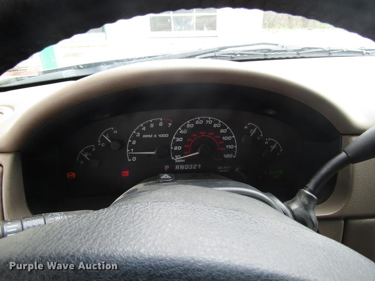 image for item DD7450 2002 Ford Explorer SUV