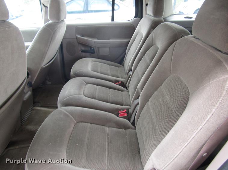 image for item DD7450 2002 Ford Explorer SUV