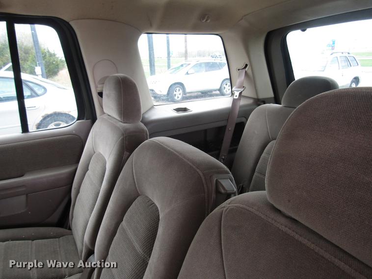 image for item DD7450 2002 Ford Explorer SUV