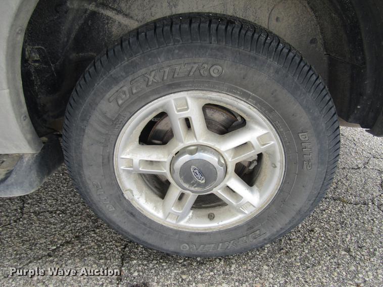 image for item DD7450 2002 Ford Explorer SUV