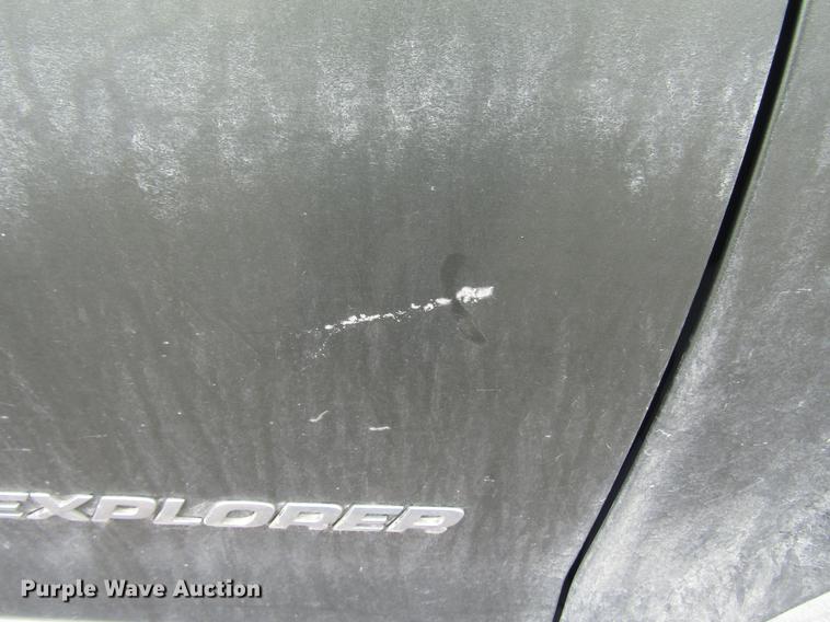 image for item DD7450 2002 Ford Explorer SUV