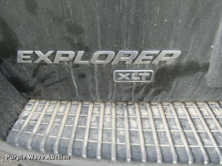 image for item DD7450 2002 Ford Explorer SUV