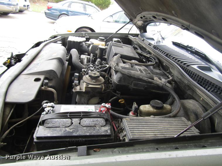 image for item DD7450 2002 Ford Explorer SUV