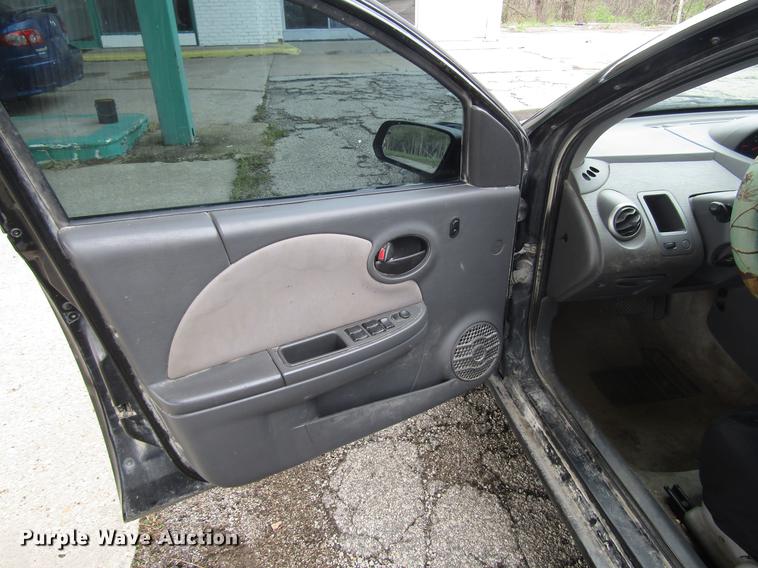 image for item DD7451 2006 Saturn Ion 2