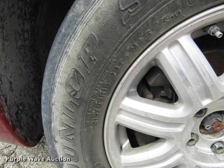 image for item DD7453 2003 Chrysler Town & Country van