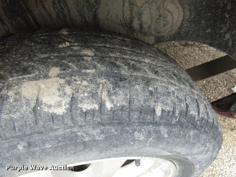 image for item DD7453 2003 Chrysler Town & Country van