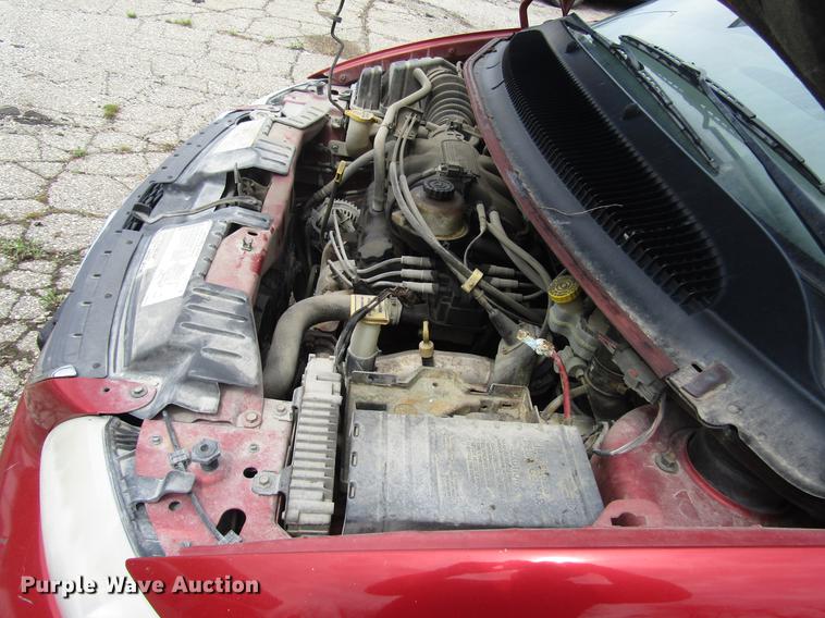 image for item DD7453 2003 Chrysler Town & Country van