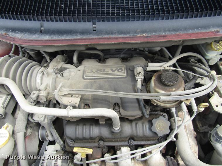 image for item DD7453 2003 Chrysler Town & Country van