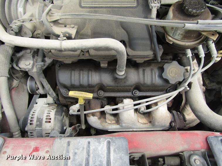 image for item DD7453 2003 Chrysler Town & Country van