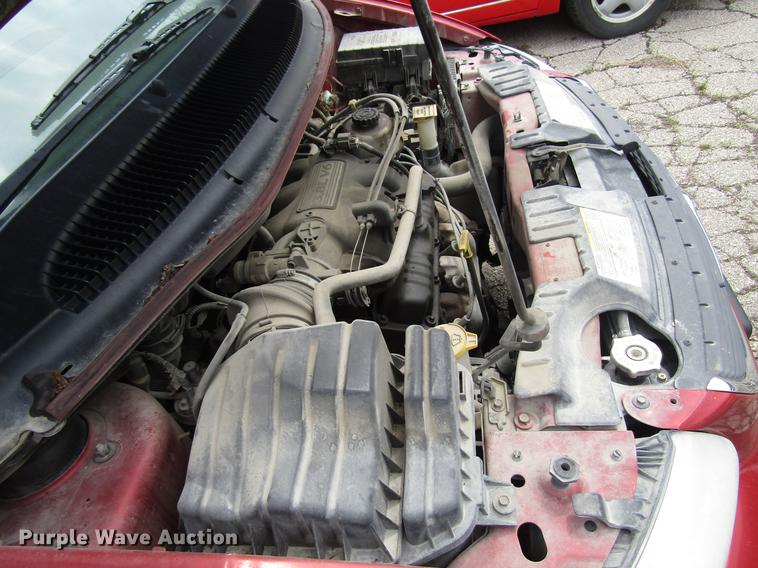 image for item DD7453 2003 Chrysler Town & Country van