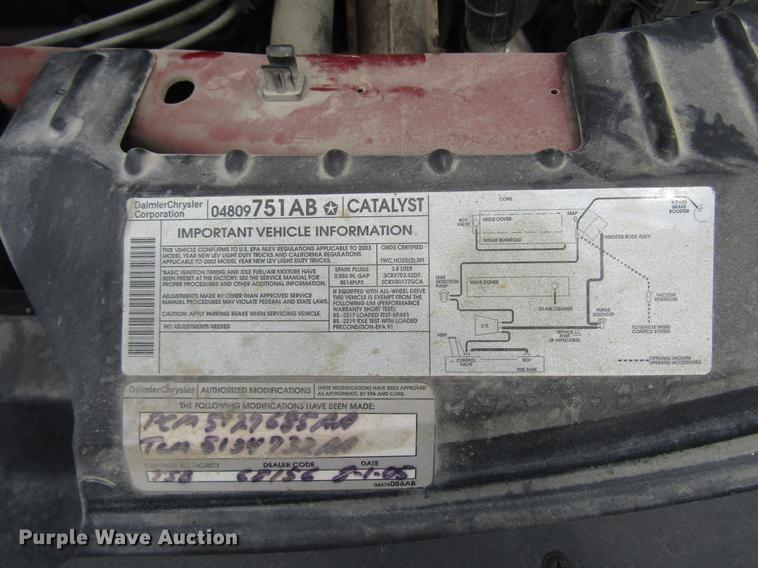 image for item DD7453 2003 Chrysler Town & Country van