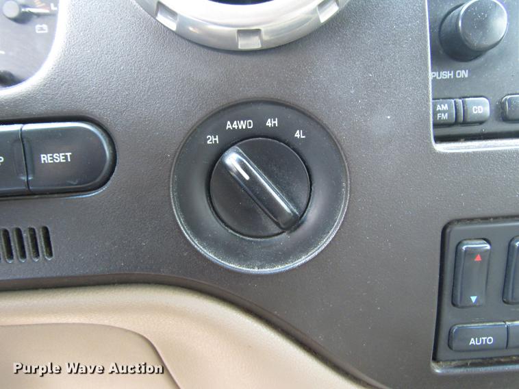 image for item DD7455 2003 Ford Expedition Eddie Bauer SUV