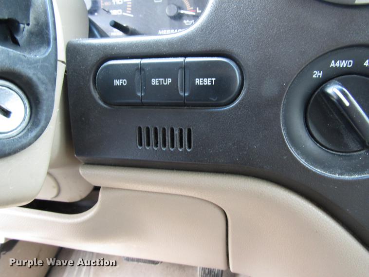 image for item DD7455 2003 Ford Expedition Eddie Bauer SUV