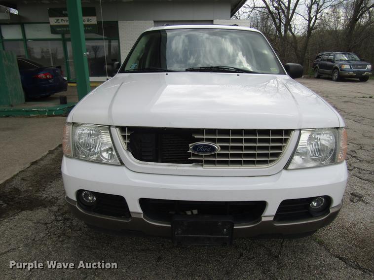 image for item DD7456 2003 Ford Explorer Eddie Bauer SUV