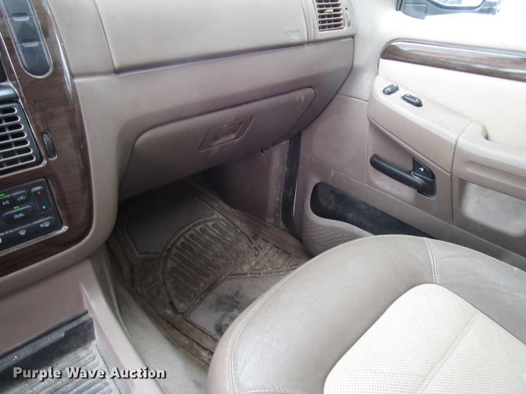 image for item DD7456 2003 Ford Explorer Eddie Bauer SUV