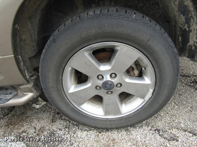 image for item DD7456 2003 Ford Explorer Eddie Bauer SUV