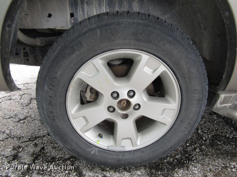 image for item DD7456 2003 Ford Explorer Eddie Bauer SUV