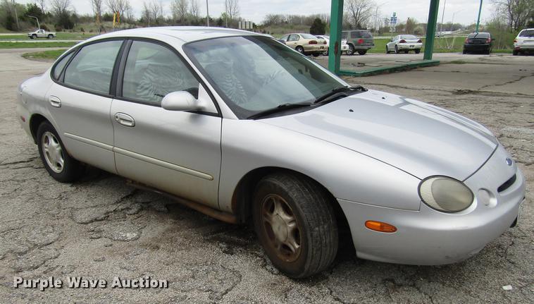 image for item DD7458 1997 Ford Taurus