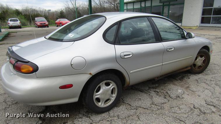 image for item DD7458 1997 Ford Taurus