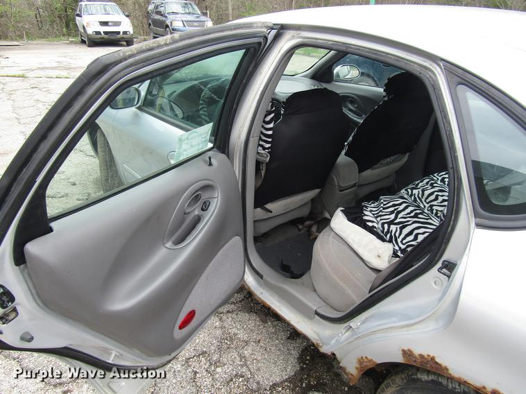 image for item DD7458 1997 Ford Taurus