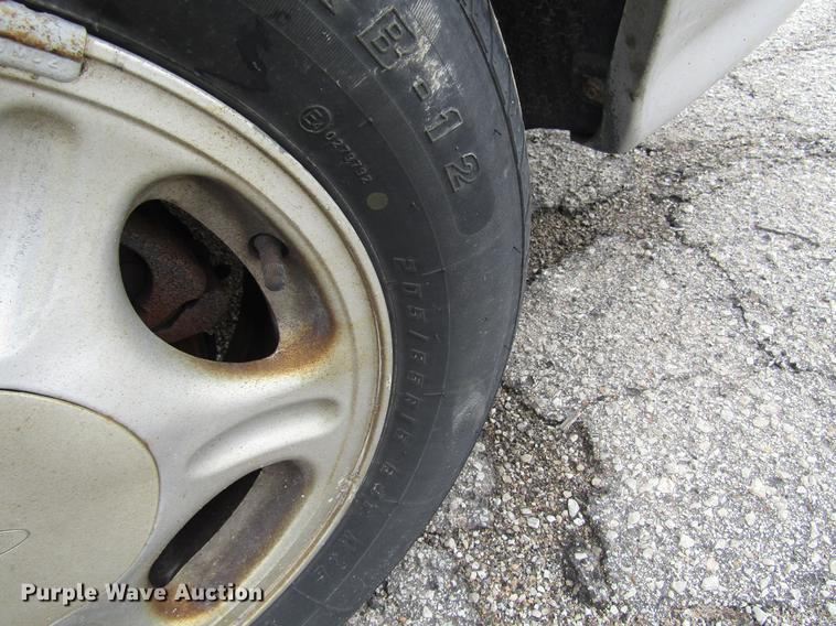 image for item DD7458 1997 Ford Taurus