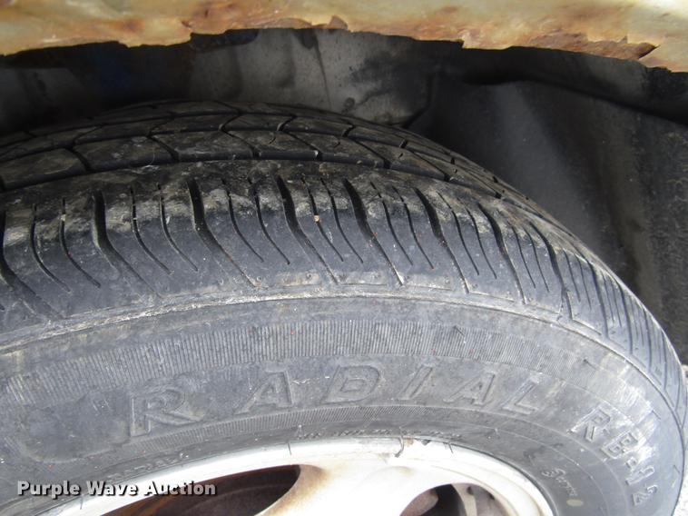 image for item DD7458 1997 Ford Taurus