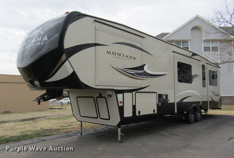 image for item DD8762 2017 Montana High Country HM379RD camper