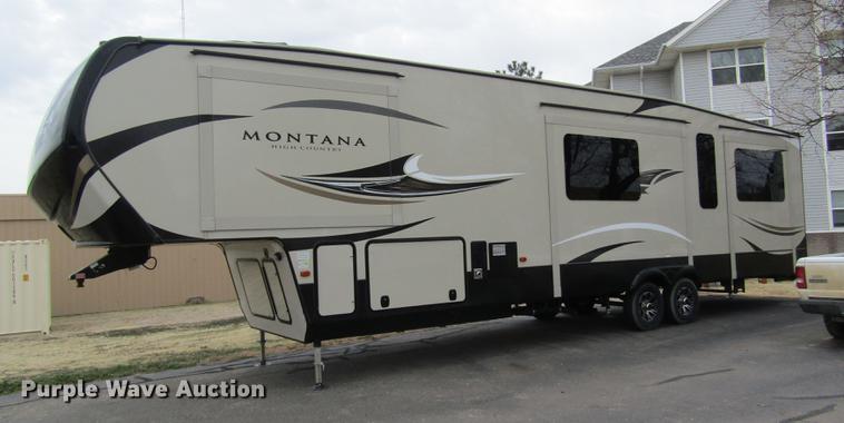 image for item DD8762 2017 Montana High Country HM379RD camper