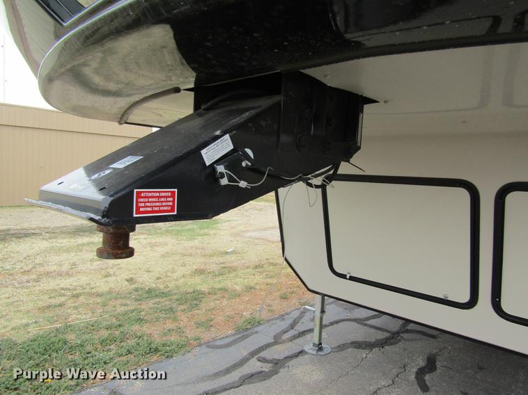 image for item DD8762 2017 Montana High Country HM379RD camper